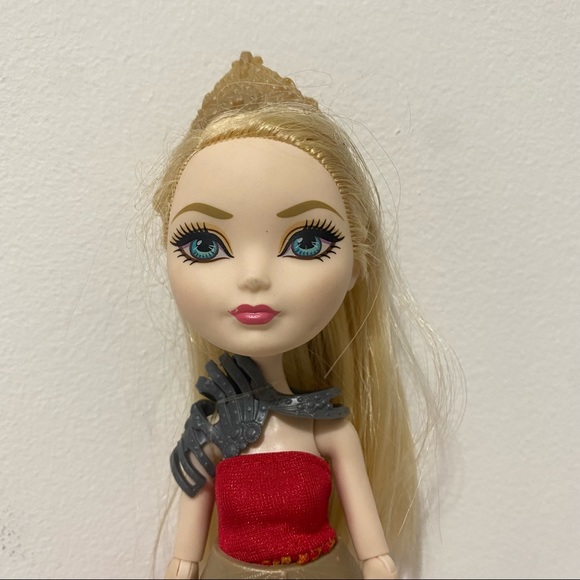 Monster High Ever After High Dragon Games Apple White Doll - Picture 3 of 8